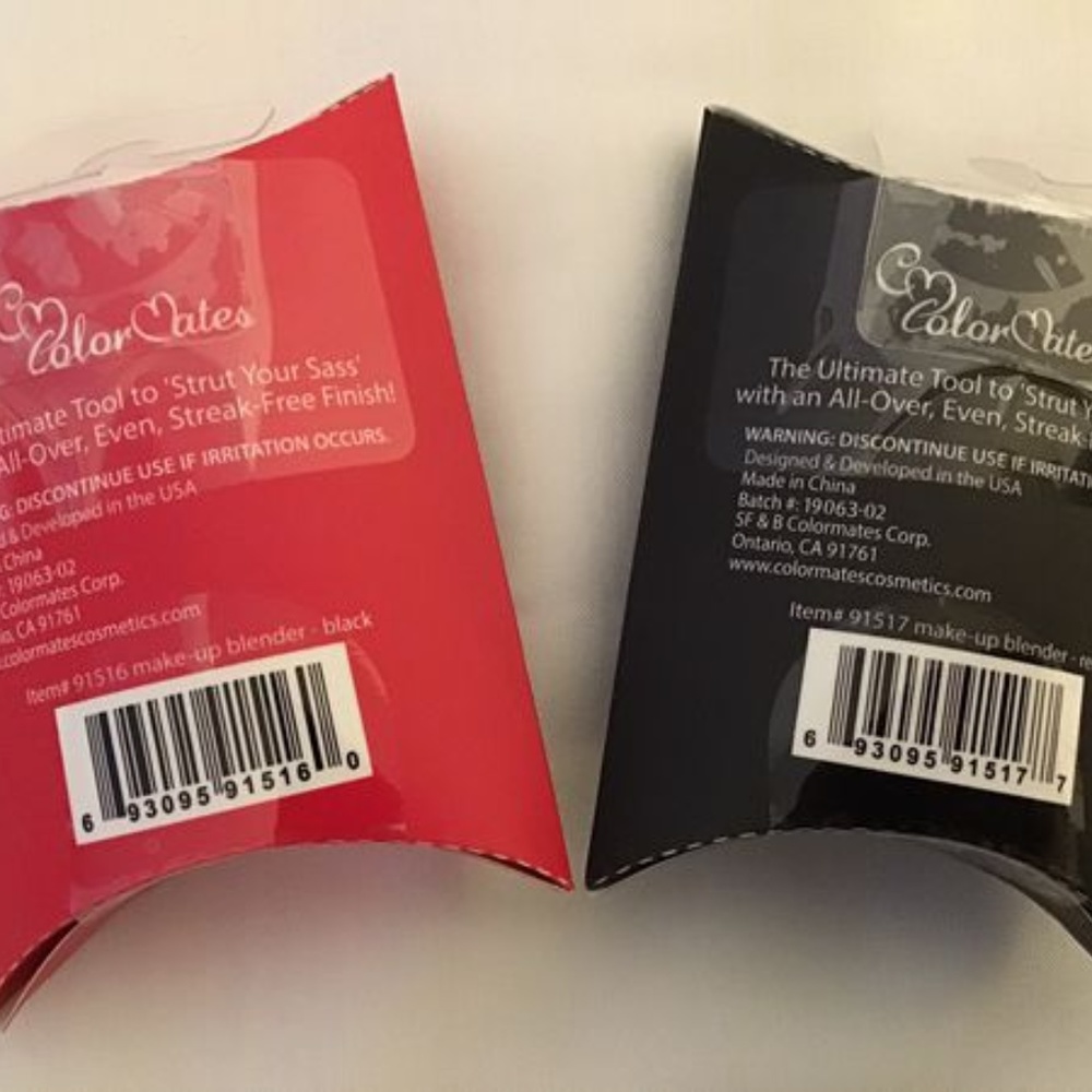 COLOR MATES MAKE UP BLENDERS ONE BLACK ONE RED - Picture 2 of 4